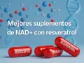 Cápsulas rojas de resveratrol y NAD+ con moléculas y ADN. Mejores suplementos para tu bienestar.