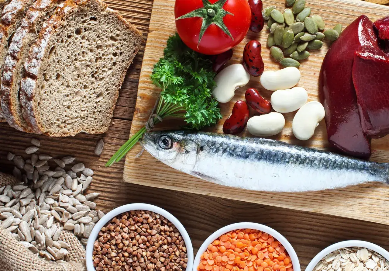Alimentos ricos en cobre: sardina, hígado, frijoles, lentejas, semillas de calabaza, pan integral y perejil.