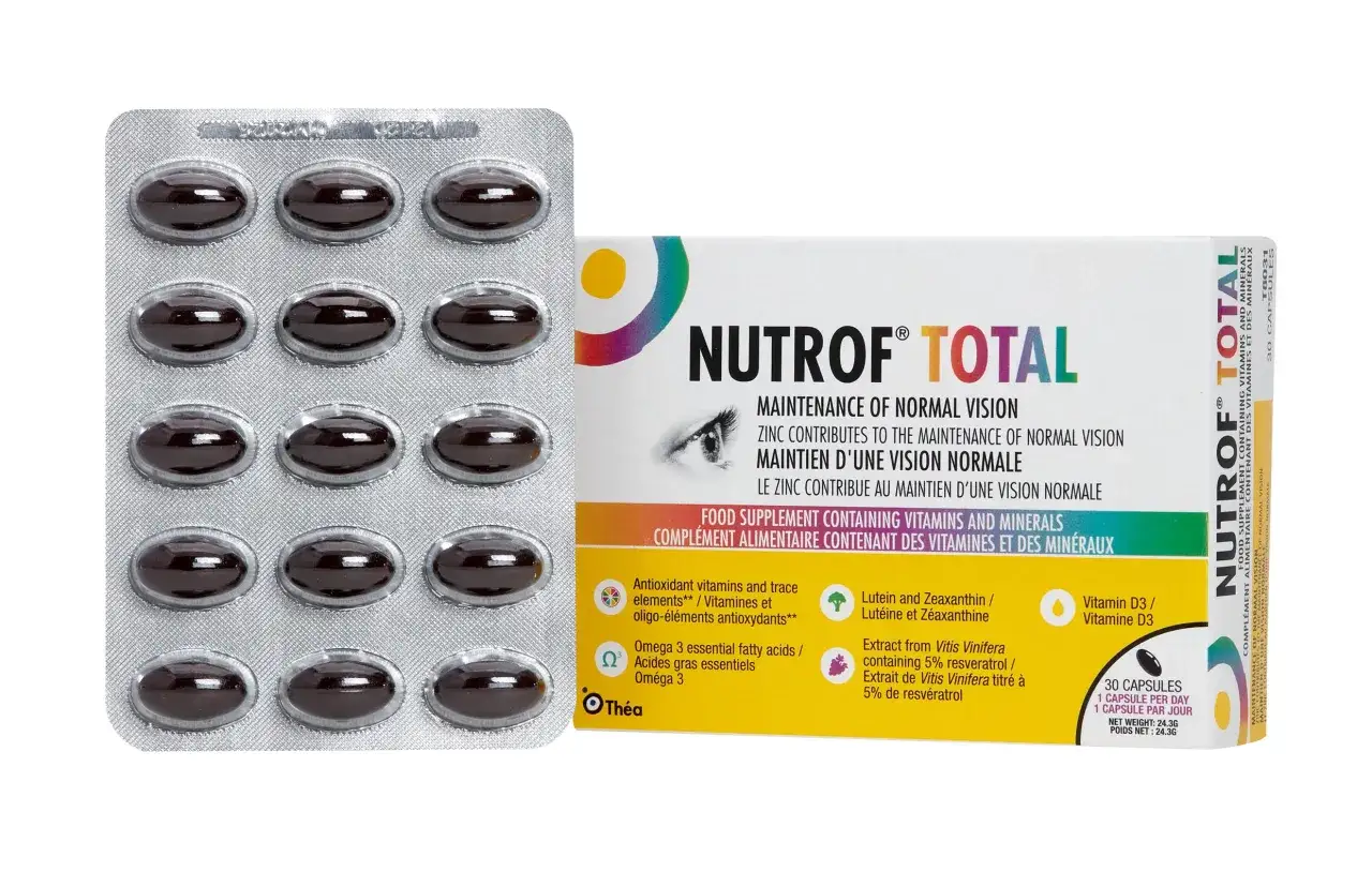 Cápsulas Nutrof Total en blíster. Información sobre sus componentes y uso, sin mención de nutrof omega efectos secundarios.